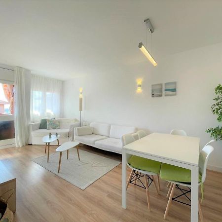 Appartamento Apartamento Con Piscina Y Gran Terraza Con Vistas - Muy Cerca De La Playa, El Centro Y La Estacion Vilassar De Mar Esterno foto