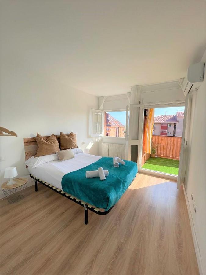 Appartamento Apartamento Con Piscina Y Gran Terraza Con Vistas - Muy Cerca De La Playa, El Centro Y La Estacion Vilassar De Mar Esterno foto