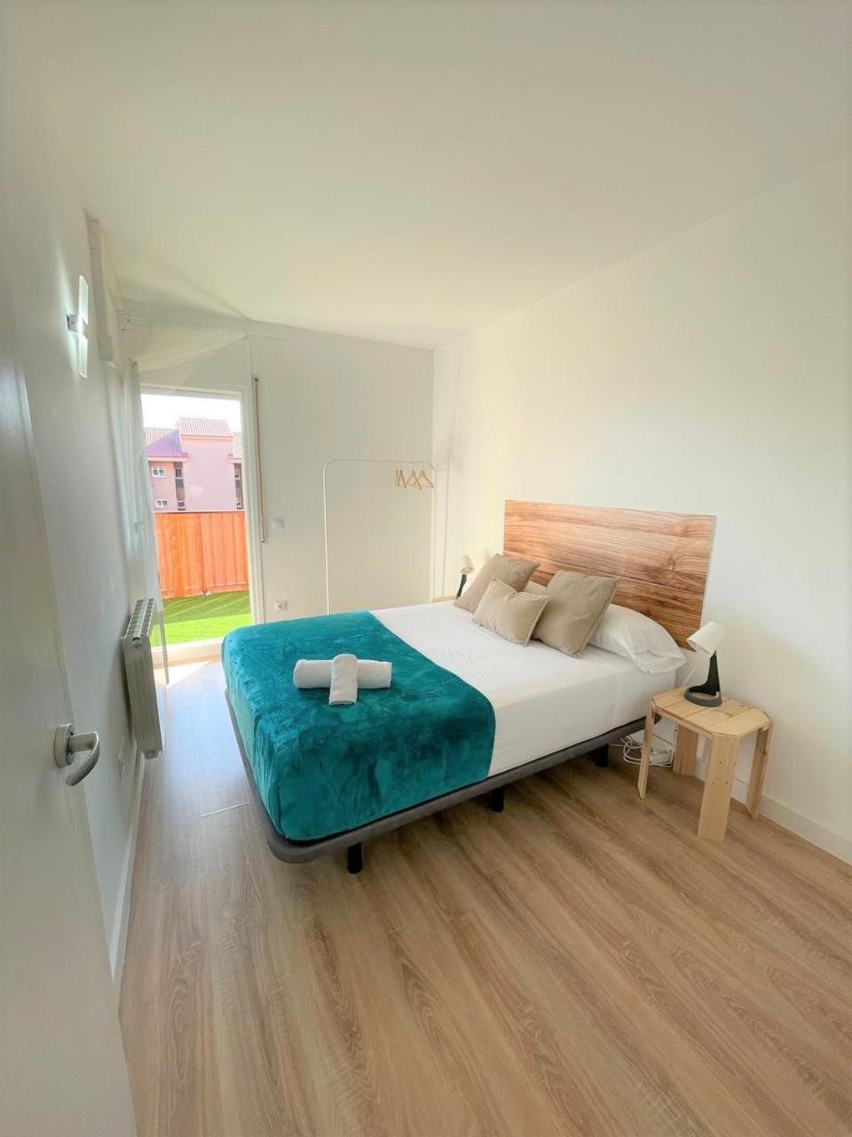 Appartamento Apartamento Con Piscina Y Gran Terraza Con Vistas - Muy Cerca De La Playa, El Centro Y La Estacion Vilassar De Mar Esterno foto