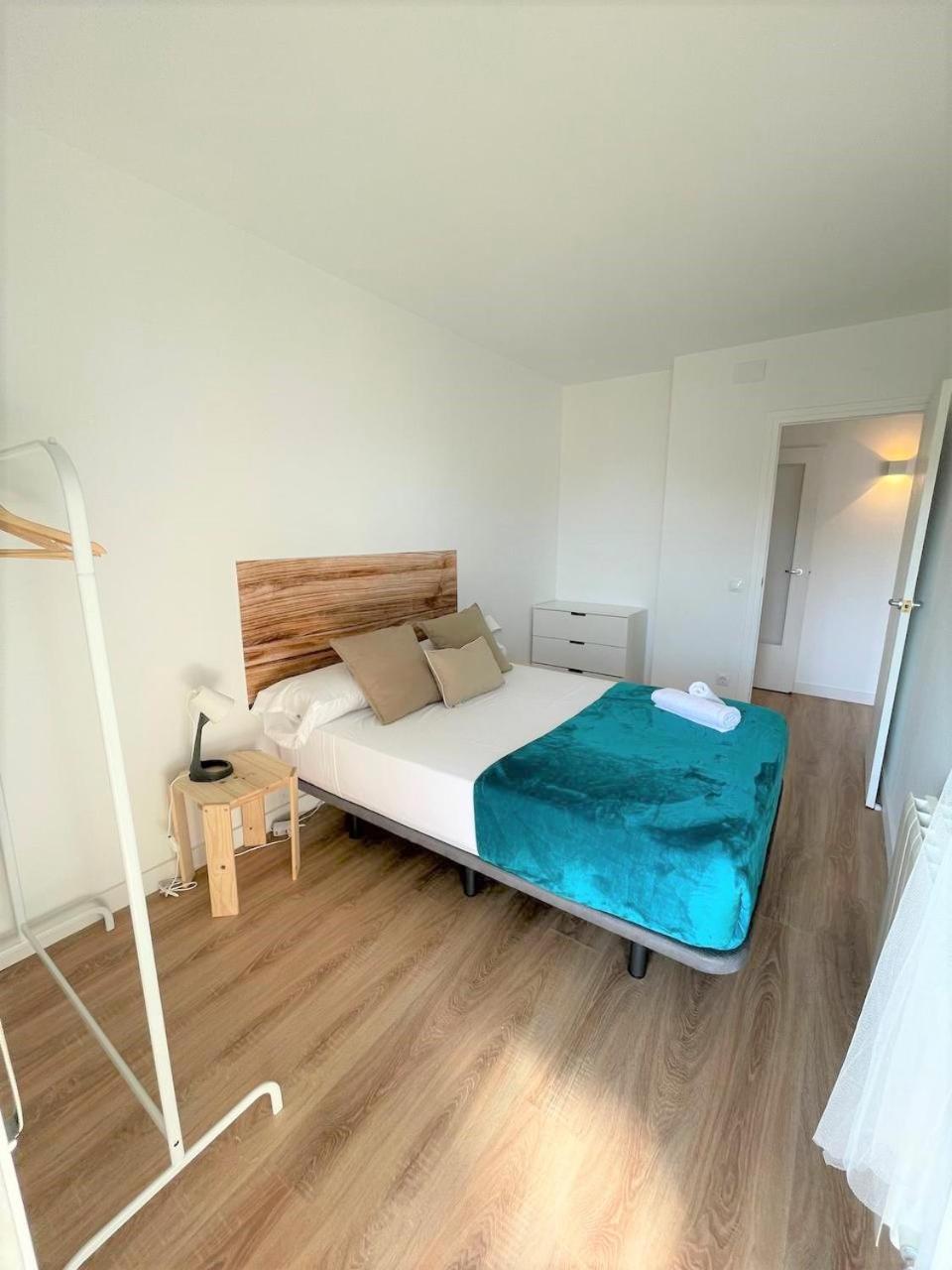 Appartamento Apartamento Con Piscina Y Gran Terraza Con Vistas - Muy Cerca De La Playa, El Centro Y La Estacion Vilassar De Mar Esterno foto