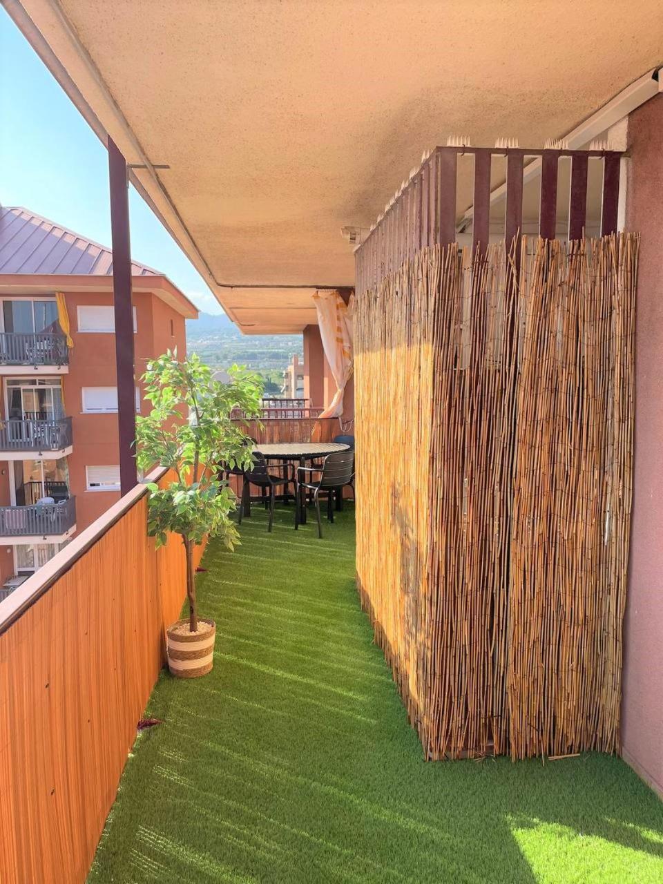 Appartamento Apartamento Con Piscina Y Gran Terraza Con Vistas - Muy Cerca De La Playa, El Centro Y La Estacion Vilassar De Mar Esterno foto